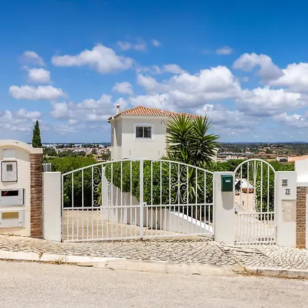 Vivenda Valerie Villa *