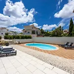 Villa Debbies Delight *